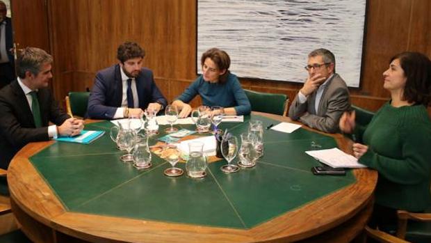 La ministra Ribera ha recibido este miércoles al presidente murciano Fernando López Mias