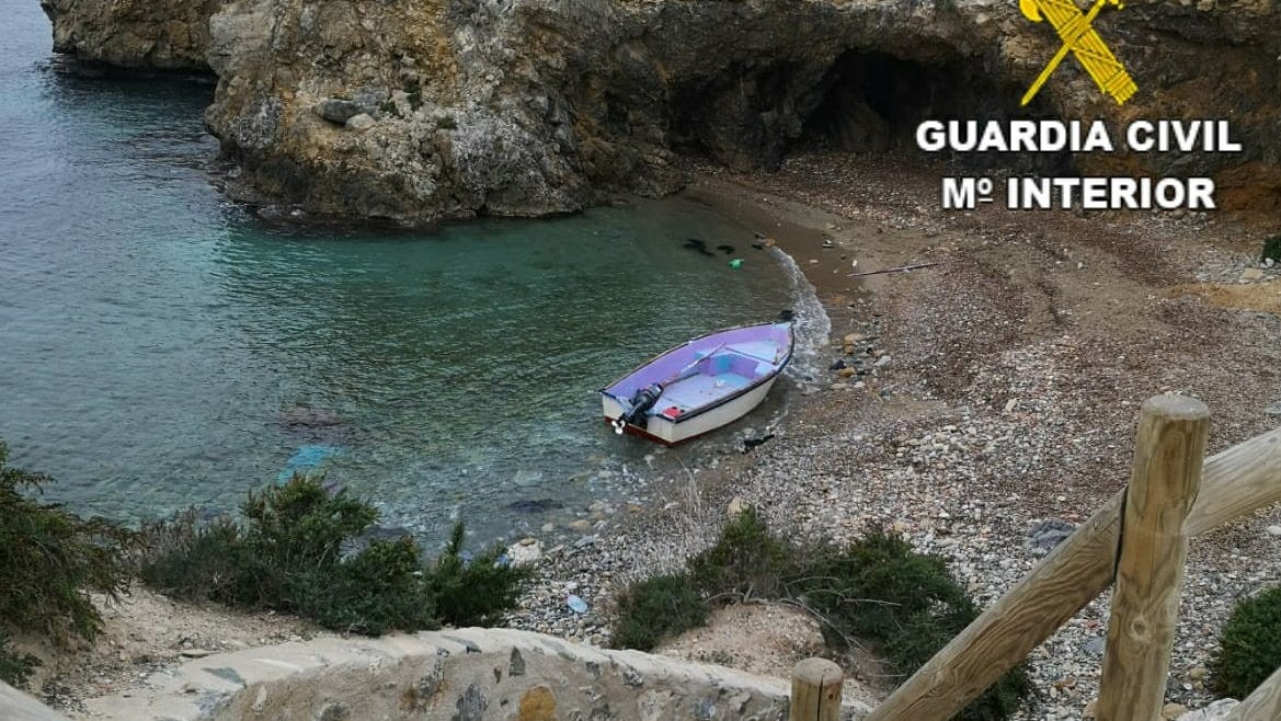 Patera llegada a la isla de Tabarca