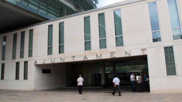 Entrada al Ayuntamiento de Benidorm