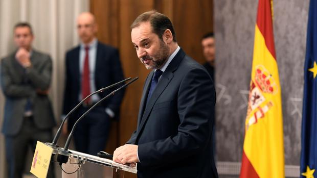El ministro de Fomento, José Luis Ábalos, en el acto celebrado en Madrid sobre el Corredor Atlántico