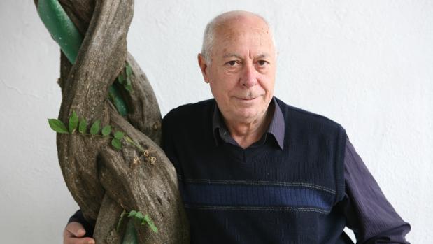 El poeta Antonio Carvajal, cuyas obras recopila la Fundación Jorge Guillén