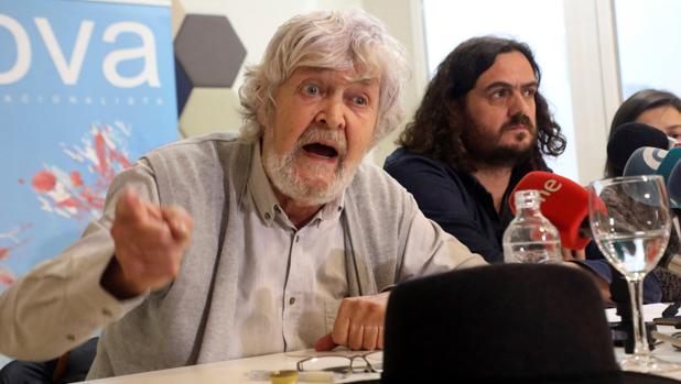 Xosé Manuel Beiras y Antón Sánchez en una imágen de archivo