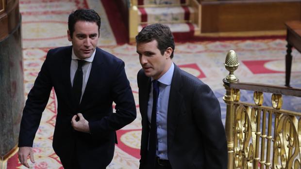 Teodoro García Egea y Pablo Casado, en el Congreso