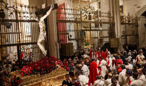 El agua impidió la celebración de la procesión del Silencio en Zamora
