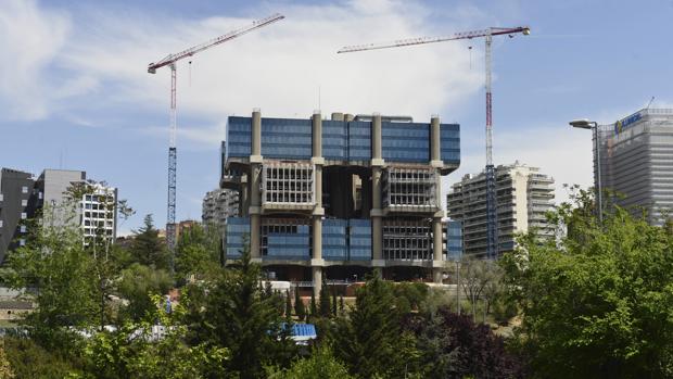 El edificio de Los Cubos en la actualidad, en obras
