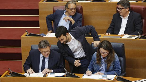Ximo Puig, Mónica Oltra y Vicent Marzà, en las Cortes Valencianas en una imagen de archivo