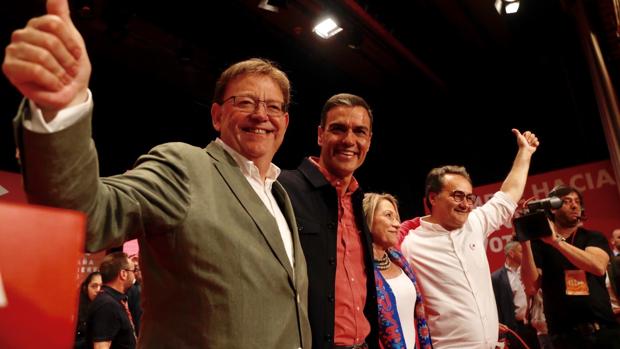 Pedro Sánchez junto a Ximo Puig, en el acto celebrado este sábado en Alicante