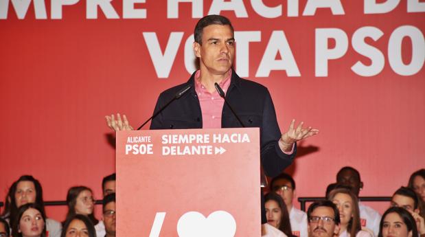 Pedro Sánchez, en un acto electoral del PSOE en Alicante