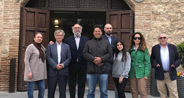 Narciso Pérez (segundo por la izquierda) es el candidato del Partido de Jubilados y Pensionistas de España (PJPE) en Torrijos. En la imagen, con otros miembros de la lista