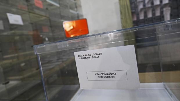 Imagen de una de las urnas que el próximo domingo estará en los colegios electorales