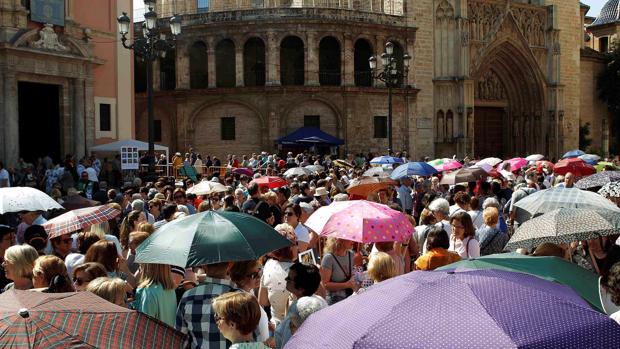Imagen tomada este miércoles en la Plaza de la Virgen de los Desamparados de Valencia