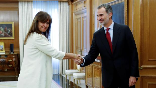 La portavoz del JxC en el Congreso, Laura Borràs, este jueves al ser recibida en Zarzuela por Felipe VI