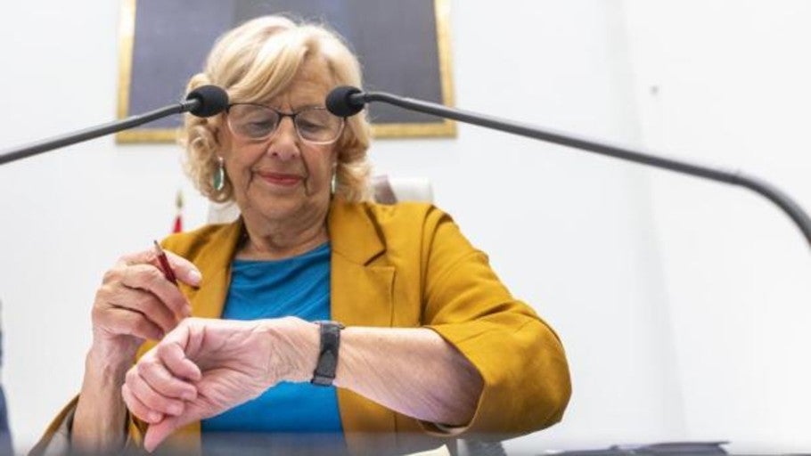 Carmena dice en su último pleno que no se sacrificará por Villacís para convertirla en alcaldesa
