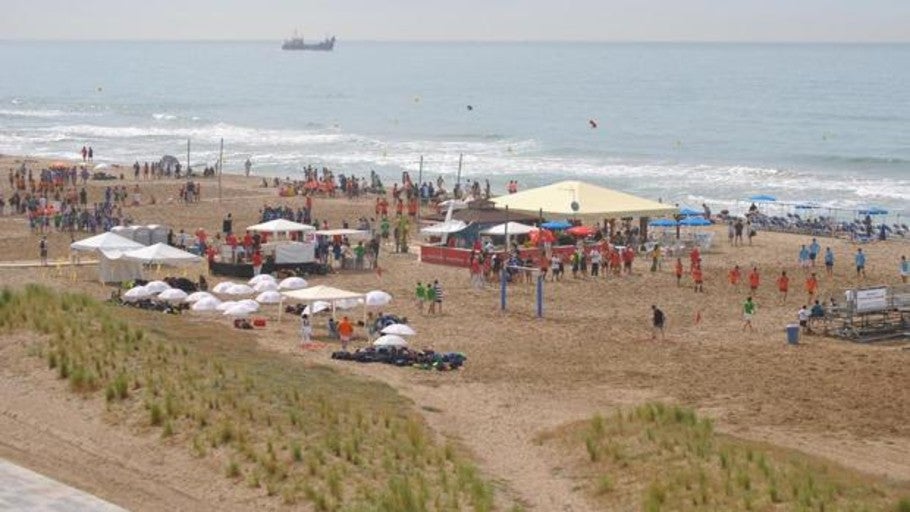 Muere un hombre de 59 años ahogado en una playa de Castelldefels ...