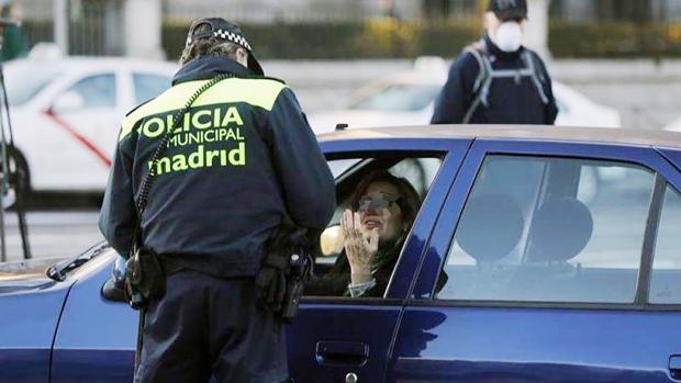 Carmena activó las multas a todos los vehÃculos en Madrid Central tras perder el Gobierno