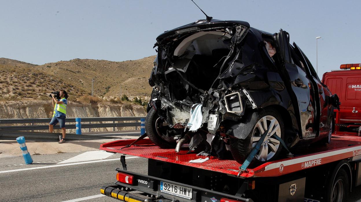 Dos adultos y un bebé de 24 meses mueren en un grave accidente de