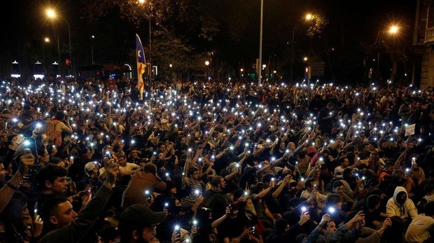 El secesionismo ultra llama a mantener la presión en las calles