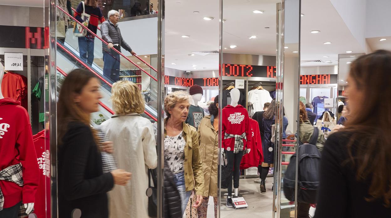 Madrid crea un 30% del empleo nuevo del país y acelera frente a Cataluña 1 Madrid crea un 30% del empleo nuevo del país y acelera frente a Cataluña