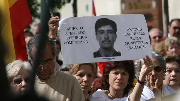 Un relato escrito con renglones de humillación