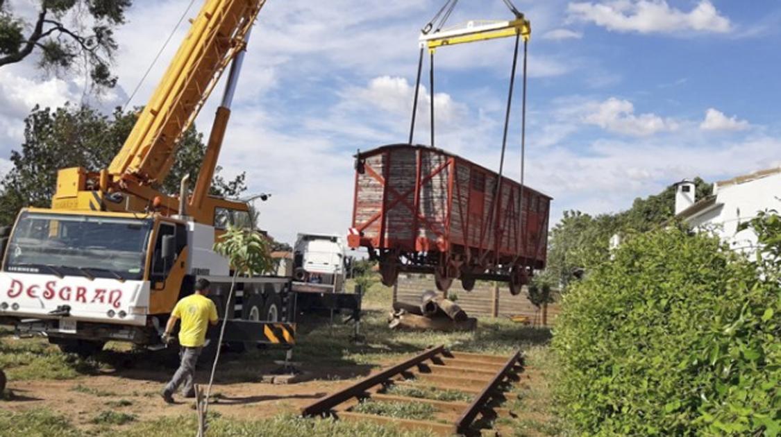 Quieren convertir un viejo vagón de tren en una biblioteca en Ciudad Real