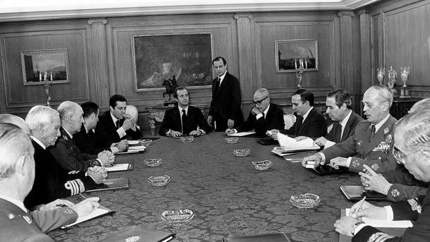 El Rey avisó a los políticos de que no podría parar más golpes