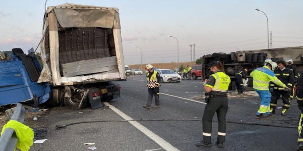 Un Accidente Entre Dos Camiones Deja Dos Heridos E Importantes