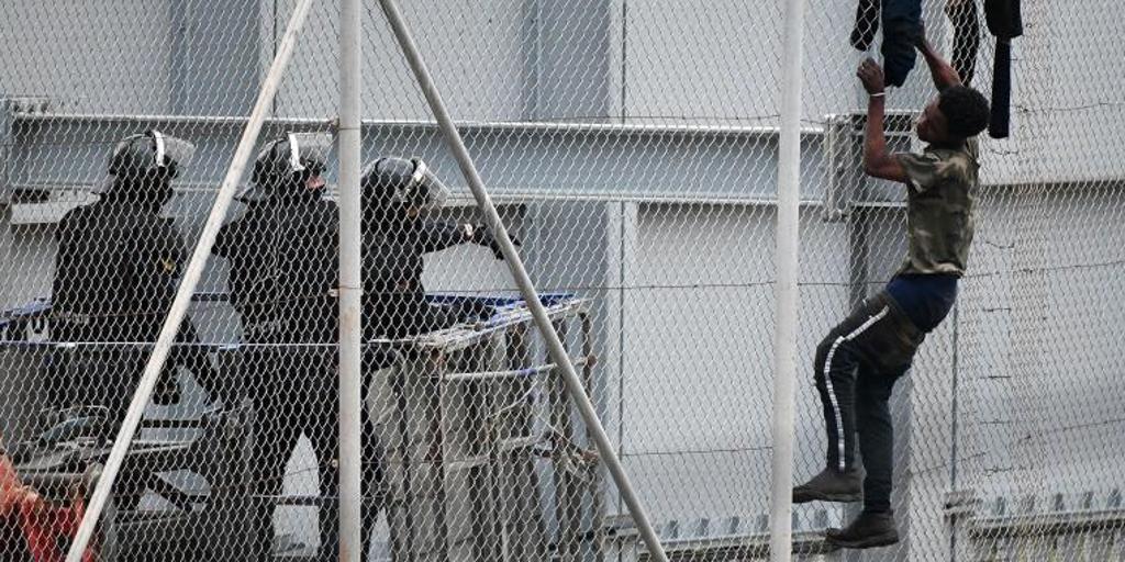 Ni concertinas ni ‘peine invertido’ así fue el último asalto a la valla de Melilla