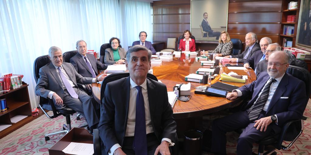 El TC rechaza de plano y por unanimidad la treintena de recusaciones ...