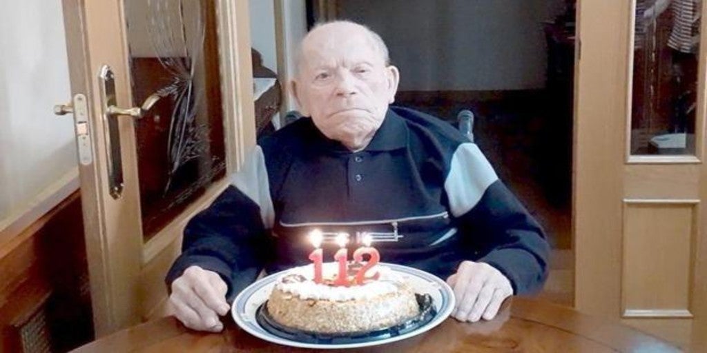 Fallece a los 112 años el leonés Saturnino de la Fuente García, considerado el hombre más Fallece a los 112 años el leonés Saturnino de la Fuente García, considerado el hombre más