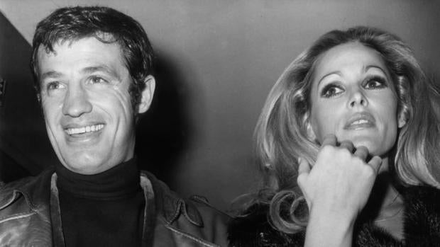 Jean-Paul Belmondo con Ursula Andress, un romance que marcó una época
