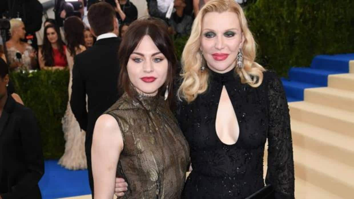 Frances Bean, hija de Kurt Cobain, pierde la icónica guitarra de su padre