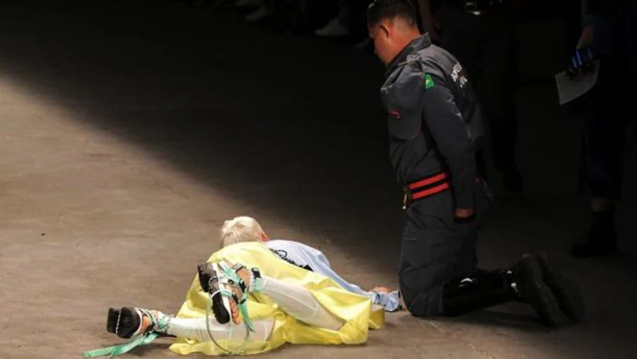 Un modelo muere tras desplomarse mientras desfilaba en la Semana de la Moda  de Sao Paulo