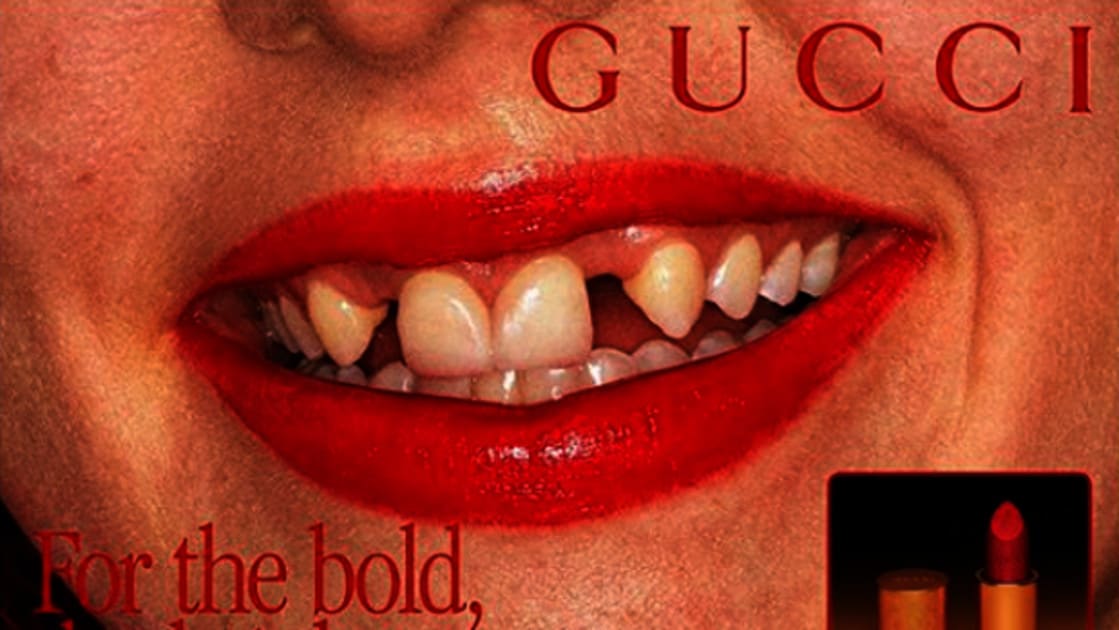 Gucci elige bocas y dientes reales para anunciar sus pintalabios
