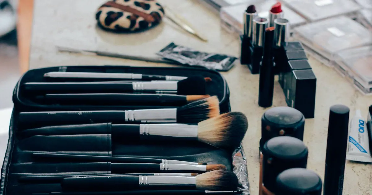 Guía de brochas y pinceles de maquillaje: cuál elegir para cada