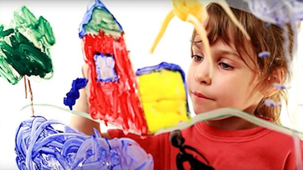 Más de 15.000 niños españoles buscan familia de acogida