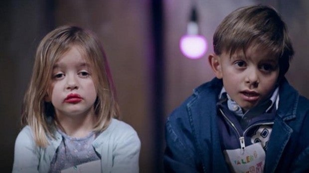 Los niños aseguran que echan mucho de menos a sus padres y que éstos trabajan demasiado