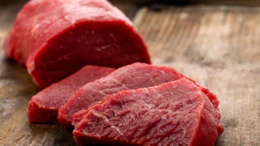 ¿Lavar la carne cruda hace que sea más seguro su consumo?