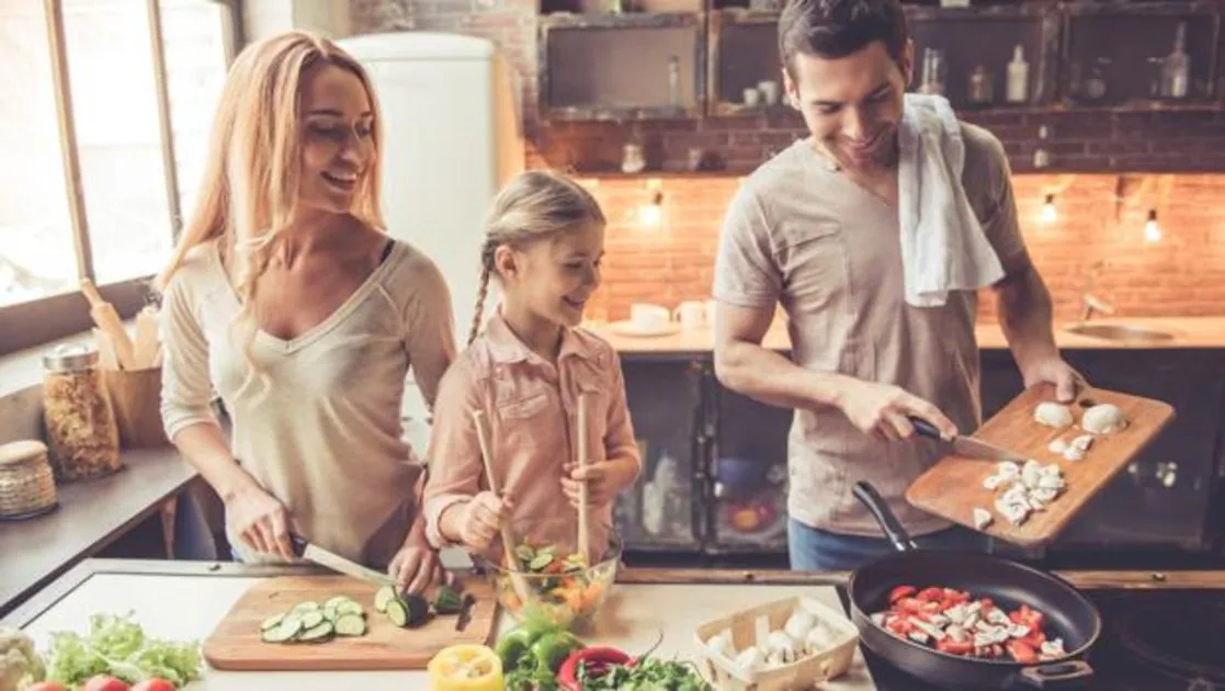 Cómo organizar un taller de cocina en casa con tus hijos - Foto 1