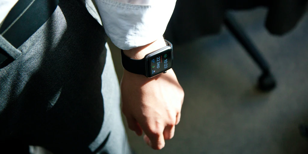 Las mejores pulseras y relojes inteligentes para hombre y mujer, según las  opiniones de los usuarios de
