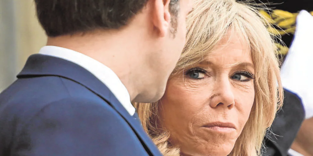 Los Bulos Sobre El Sexo De Brigitte Macron