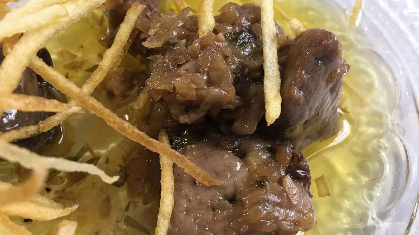 Higado-de-mero-encebollado