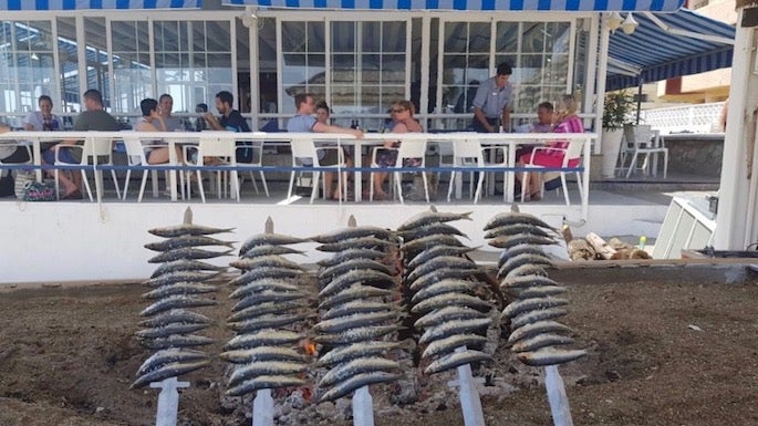 espetos de sardinas restaurante botavara malaga
