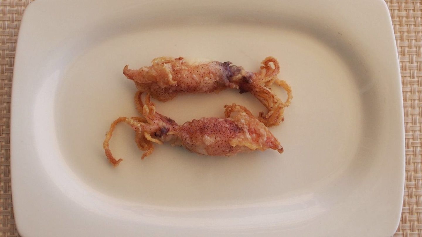 fritura del restaurante chinchin puerto en caleta de velez