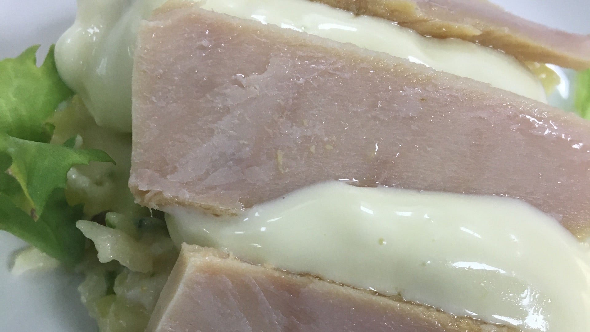 Así es la ensaladilla rusa del restaurante del Candado Golf, de Javier Hernández.