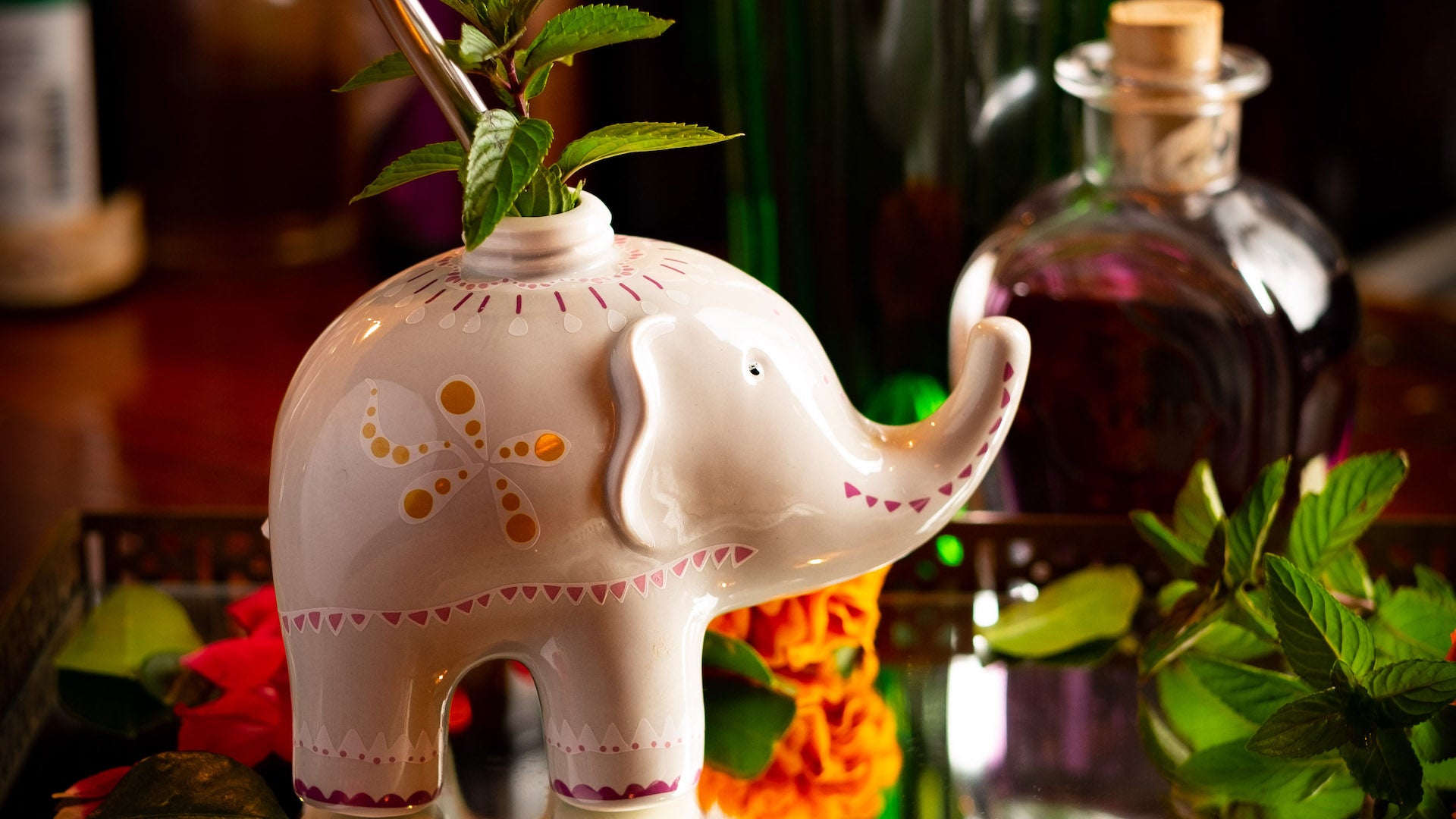 La decoración es un aspecto clave en Speakeasy y The Pharmacy.