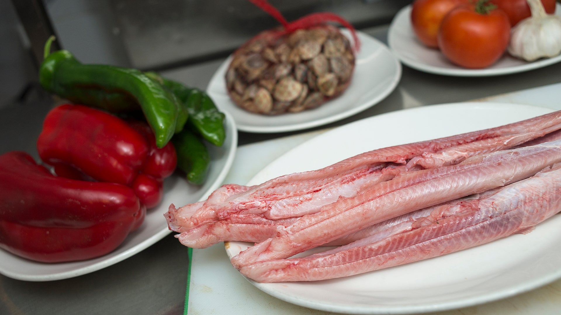 ingredientes para el caldo de pintarroja de casa de botes cb 23 en malaga