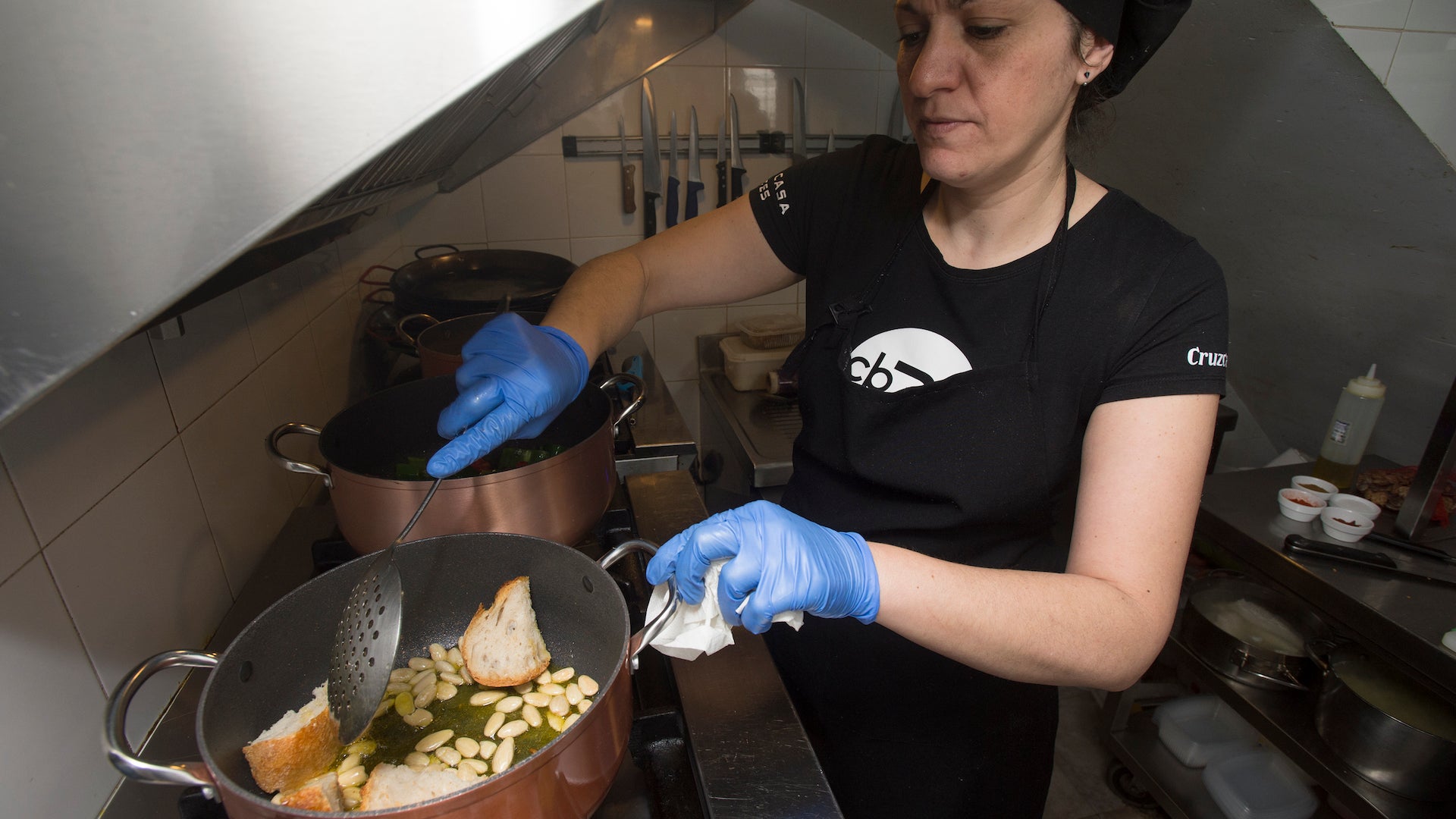 receta caldo de pintarroja del restaurante cb 23 en malaga capital