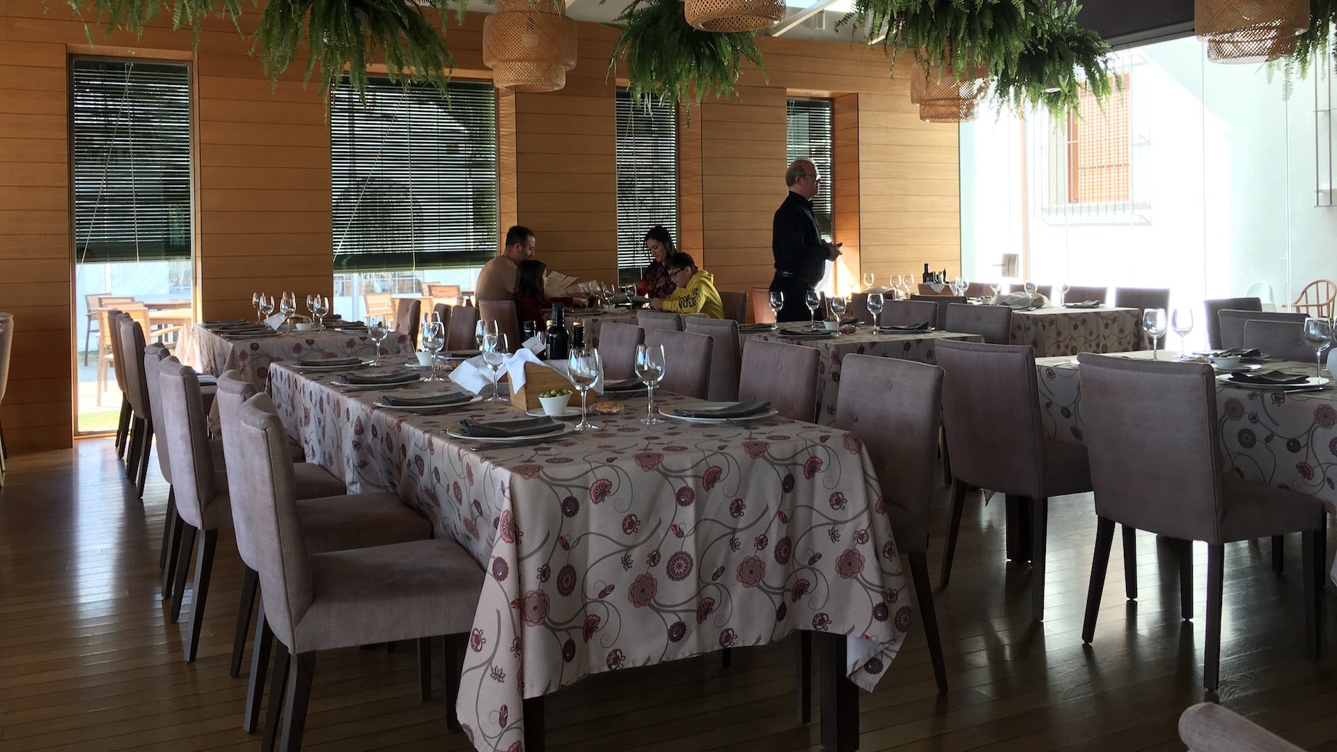 salones del restaurnate cándida en alameda