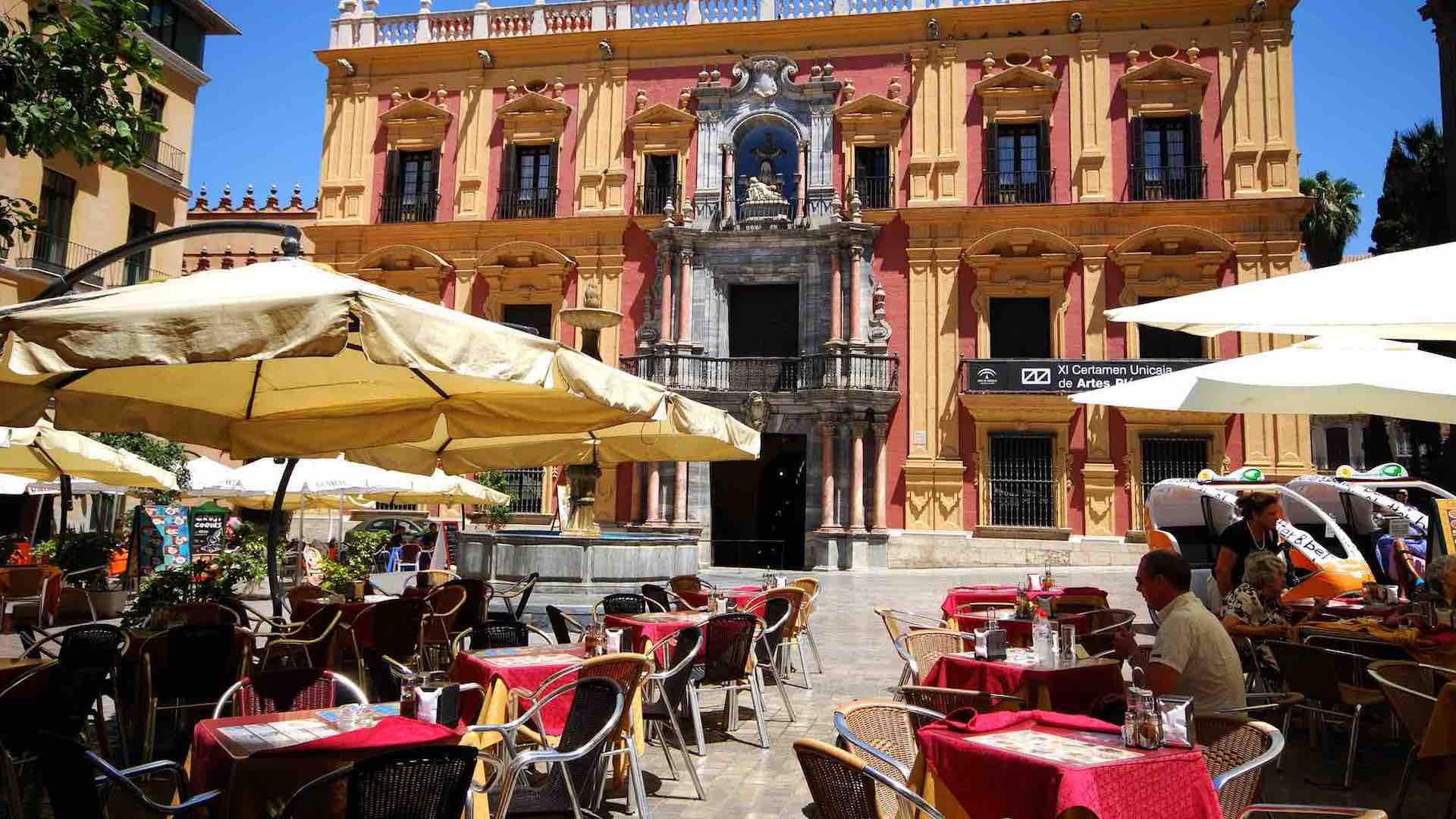 Esta imagen forma parte de la historia... al menos de momento. Durante el desconfinamiento, las terrazas de bares y restaurantes solo podrán funcionar al 50% de su capacidad. 