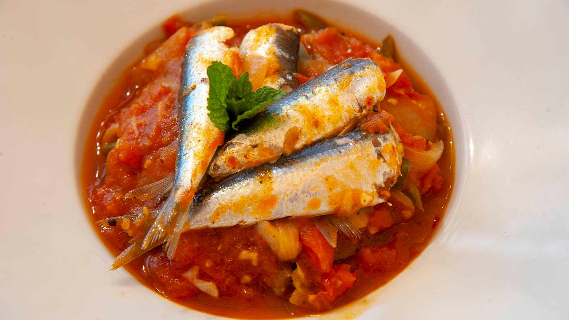 Los secretos de… La sopa colorá de sardinas de El Parador Playa